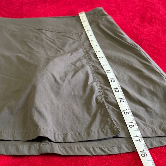 Patagonia Olive Green SZ 6 Skort Perfect With Liner High Waisted Flattering Cute - Picture 10 of 12